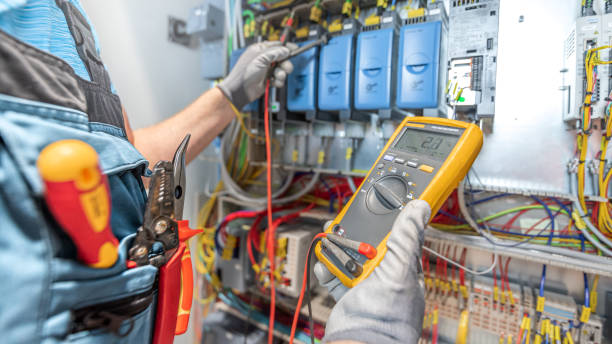 Best Electrical Troubleshooting Services  in West Milwaukee, WI